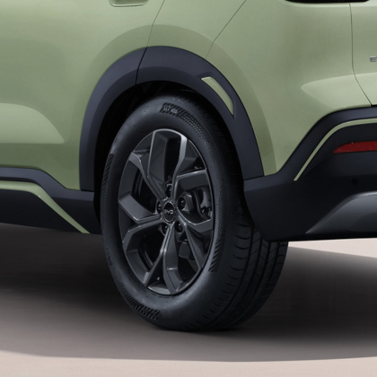 17-inch Alloy Wheels